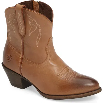 Ariat Darlin Short Western Boot In Brown