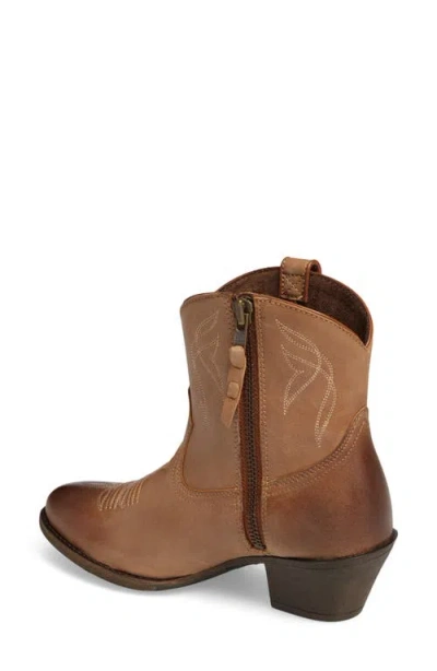 Ariat Darlin Short Western Boot In Brown