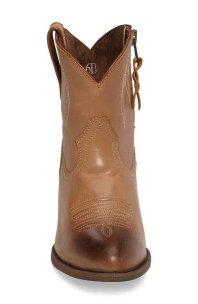 Ariat Darlin Short Western Boot In Brown