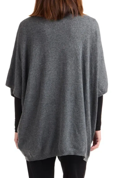 Amicale Cashmere Poncho In Gray