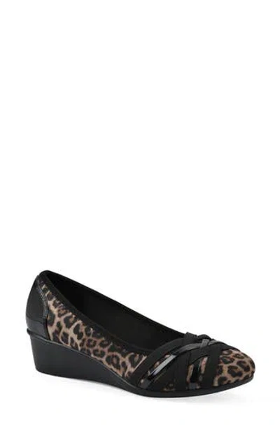 Cliffs By White Mountain Women's Bowie Wedge Shoe In Animal Print