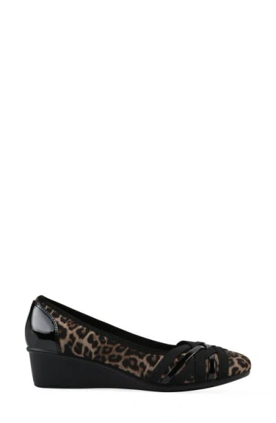Cliffs By White Mountain Women's Bowie Wedge Shoe In Animal Print