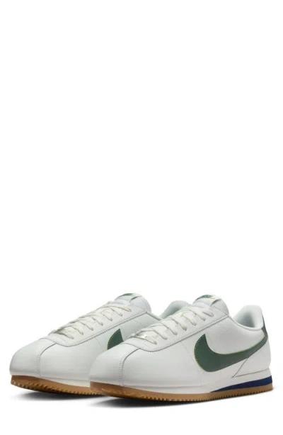 Nike Cortez Low-top Sneakers In White