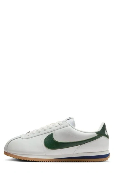 Nike Cortez Low-top Sneakers In White