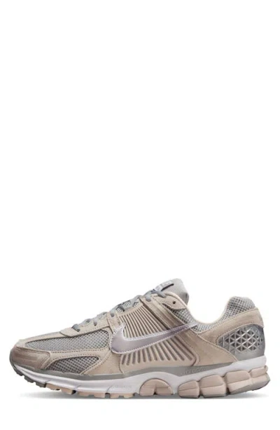 Nike Zoom Vomero 5 Premium Sneaker In Multi