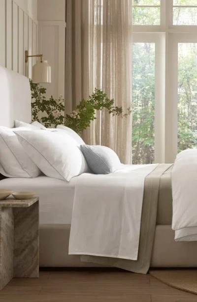 Boll & Branch Signature Piped Edge Sheet Set In White