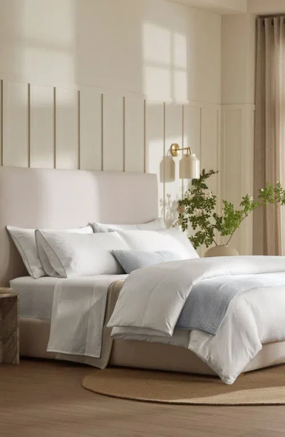Boll & Branch Signature Piped Edge Sheet Set In White