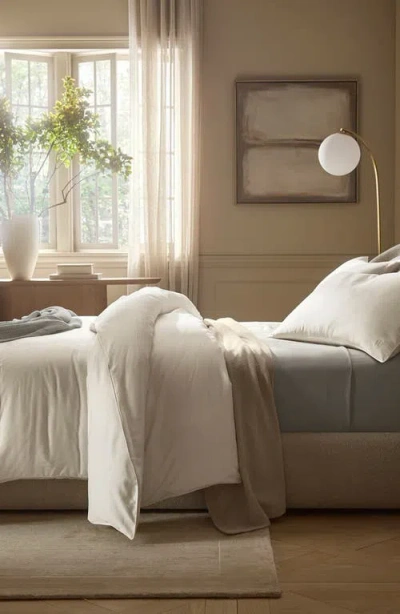 Boll & Branch Signature Piped Edge Duvet Set In White