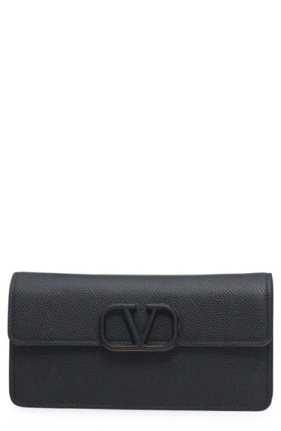 Valentino Garavani Vlogo Signature Grainy Calfskin Wallet With Chain Woman Black Uni In Black