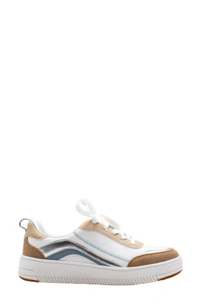Volatile Sloane Sneaker In White