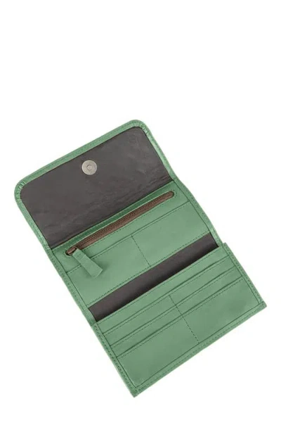 Deux Mains Woven Wristlet Wallet In Green