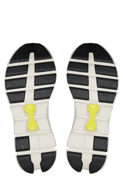 On Cloud X 4 Training Shoe In Multi