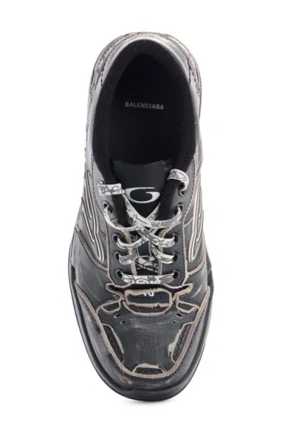 Balenciaga Hamptons Worn-out Low-top Leather Sneakers In Black