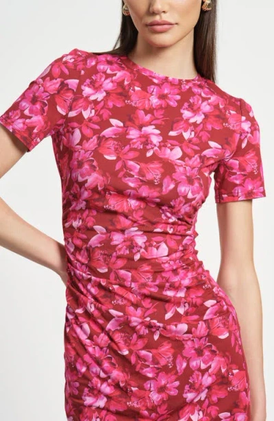 Isaac Mizrahi New York Ruched Waist Dress In Burgundy