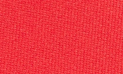 Friday Feelin ' Merry & Bright Patch Trucker Hat In Red