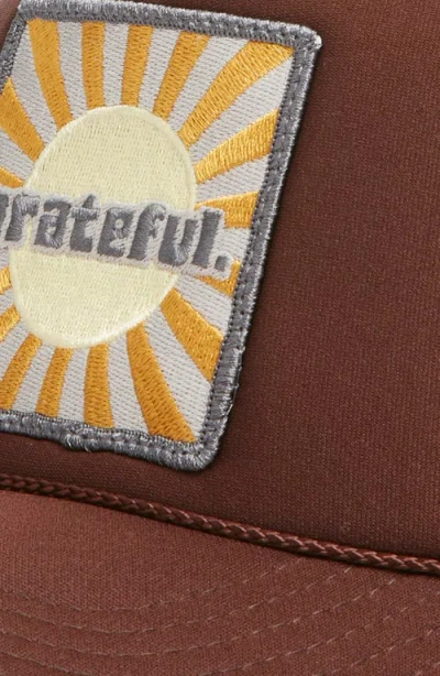 Friday Feelin ' Grateful Tan Patch Trucker Hat In Brown