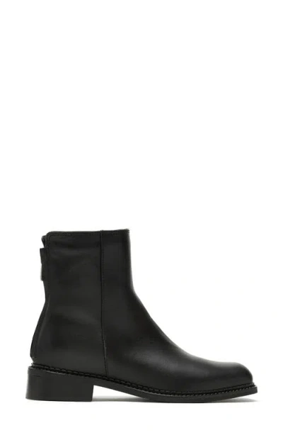 La Canadienne Selina Waterproof Bootie In Black