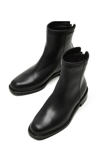 La Canadienne Selina Waterproof Bootie In Black