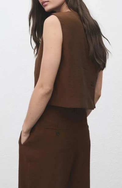 Mango Back Button Crop Top In Brown