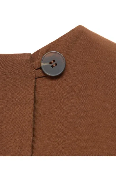 Mango Back Button Crop Top In Brown