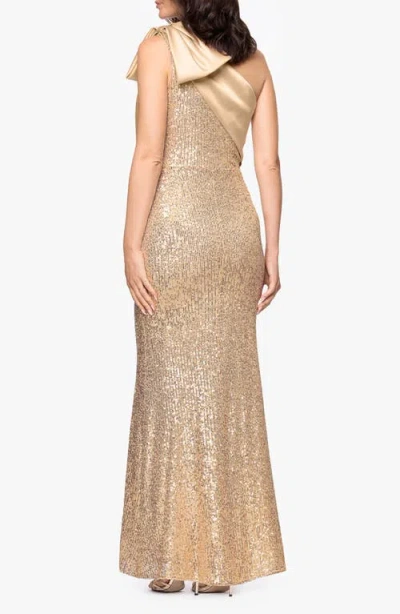 Betsy & Adam Sequin Bow One-shoulder Column Gown In Gold