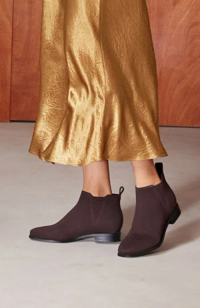 Vivaia Square-toe Water-repellent Ankle Boots In Brown