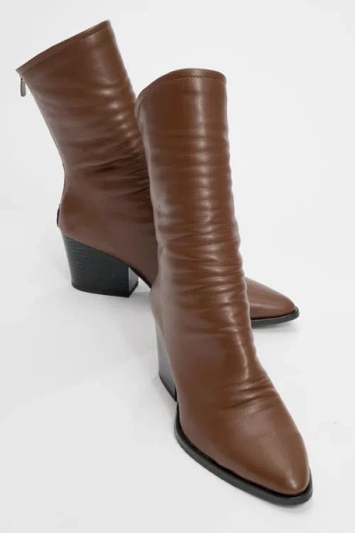 Prologue Shoes Laval Back-zip Block Heel Boot In Brown