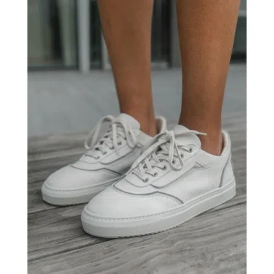 Fini Bold V2 Off White Sneaker In White