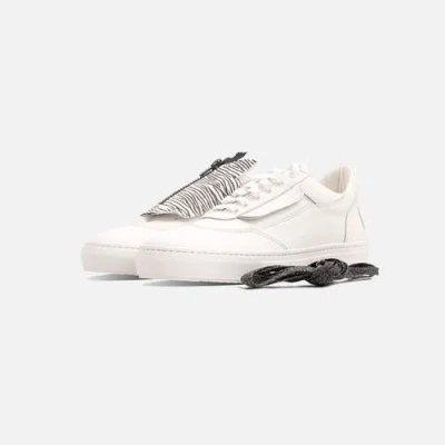 Fini Bold White Sneaker In White