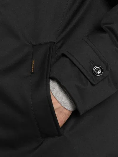 Moorer Tailored Black Coat With Concealed Closure In Black