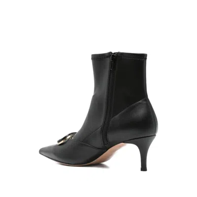 Twinset Twin-set Pointed Toe Ankle Boots In Black