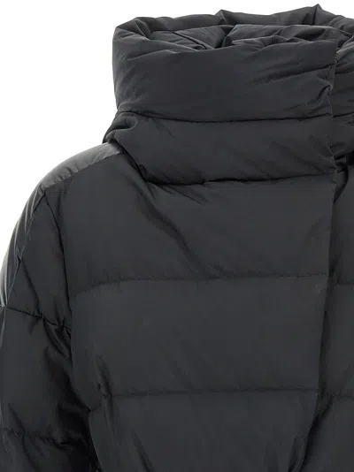 Goldbergh Bufera Down Jacket In Black