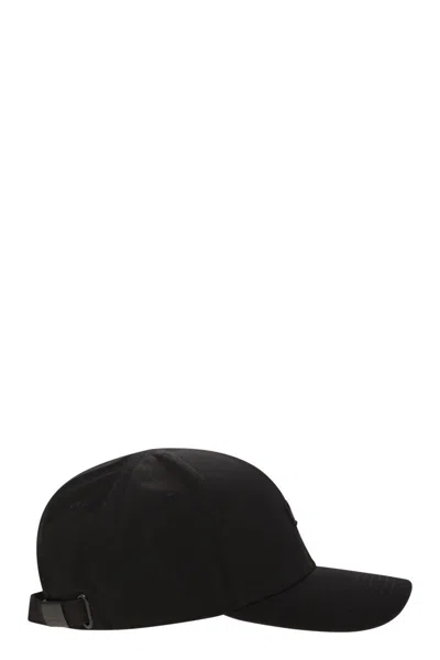C.p. Company C.p.company Hat With Visor And Embroidered Logo In Black