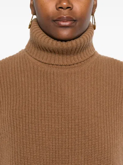 Davantino Turtleneck Sleeveless Wool Sweater In Brown