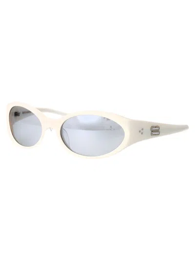 Gentle Monster W2 White Acetate Sunglasses In Gray