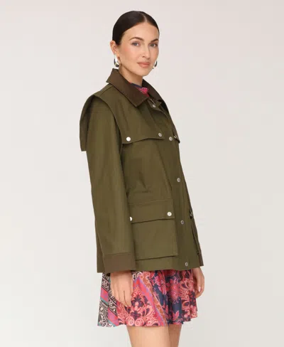 Avec Les Filles Utility Anorak With Combo And Shoulder Bias Flange In Green