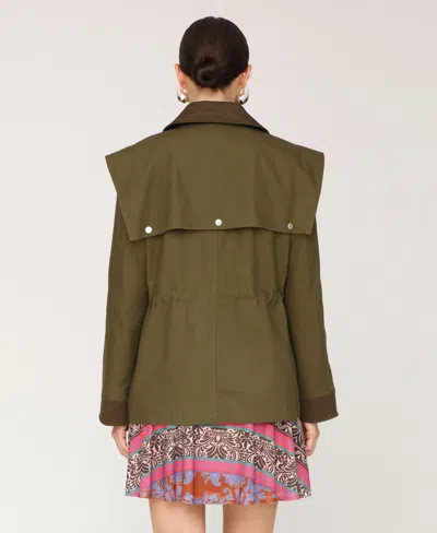 Avec Les Filles Utility Anorak With Combo And Shoulder Bias Flange In Green