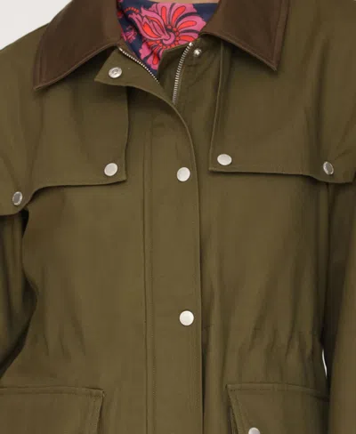 Avec Les Filles Utility Anorak With Combo And Shoulder Bias Flange In Green