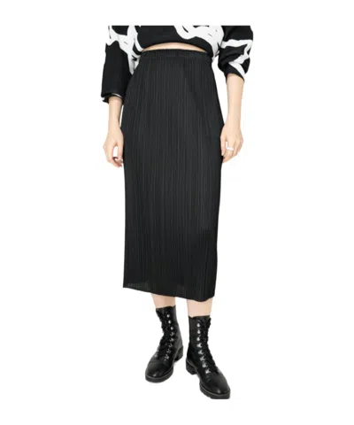 Issey Miyake Pleated Skirt In Black