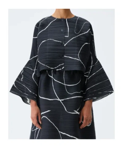 Issey Miyake Abstract Pattern Cropped Cardigan With Flared Sleeves In Black
