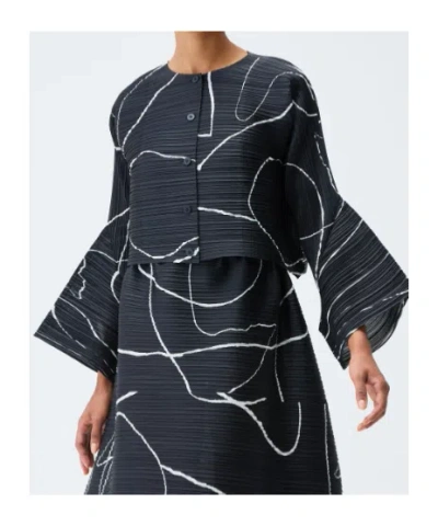 Issey Miyake Abstract Pattern Cropped Cardigan With Flared Sleeves In Black