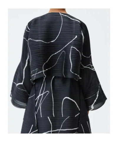 Issey Miyake Abstract Pattern Cropped Cardigan With Flared Sleeves In Black