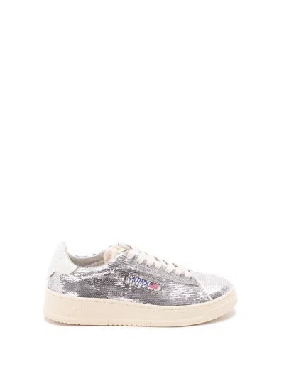 Autry Dallas Low Sparkling Sneakers In Silver And White Sequins Shoes In Metallic