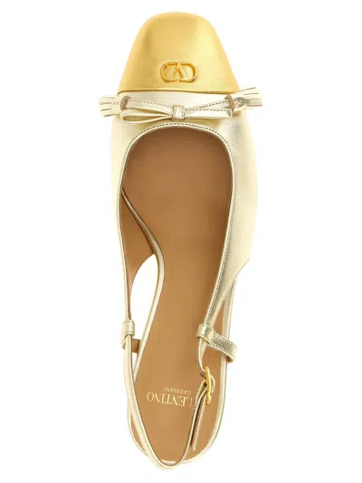 Valentino Signature Pumps With Block Heel And Tassel In Gold