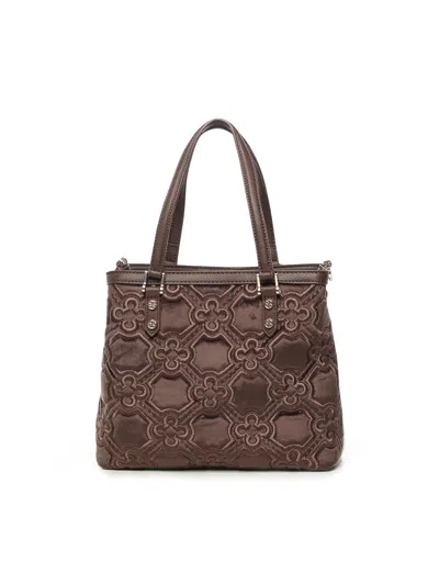 V73 V°73 Bags In Sand