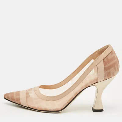 Pre-owned Fendi Light Beige/brown Zucca Mesh And Leather Colibri Pointed Toe Pumps Size 38 In Sand