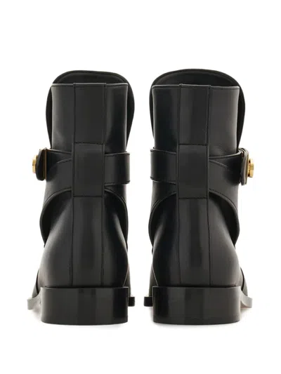 Ferragamo Zanira Leather Ankle Boots In Black
