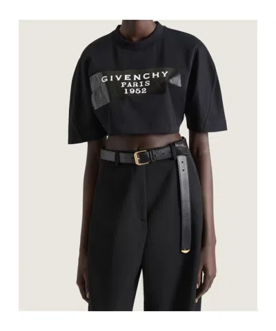 Givenchy Short Sleeve Cropped T-shirt With 3d Print In Black