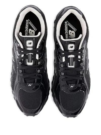 New Balance 204 Shoes In Black