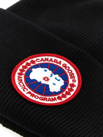 Canada Goose Ribbed Black Merino Wool Toque With Contrast Emblem In Black